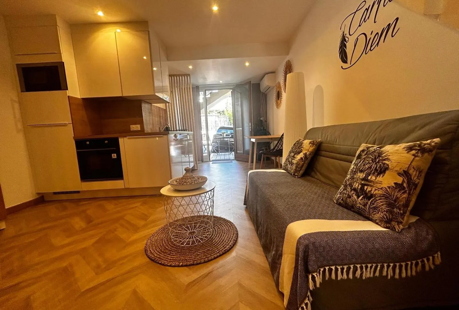 Apartment Studio Moderne Climatise Avec Coin Nuit, Proche Mer Et Hauts De Cagnes France